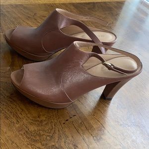 Naturalized Tan Heels! ✨